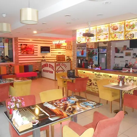 Demir Otel 3*