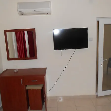 Demir Hotel 3*
